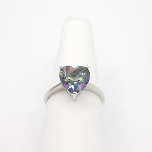 Heart-Shaped Multicolor Silver Ring